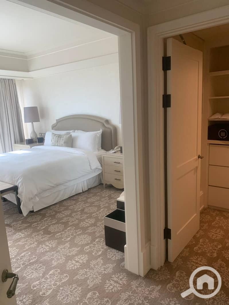 10 edc07419-5229-481b-984d-f1826a7d580d. jpg