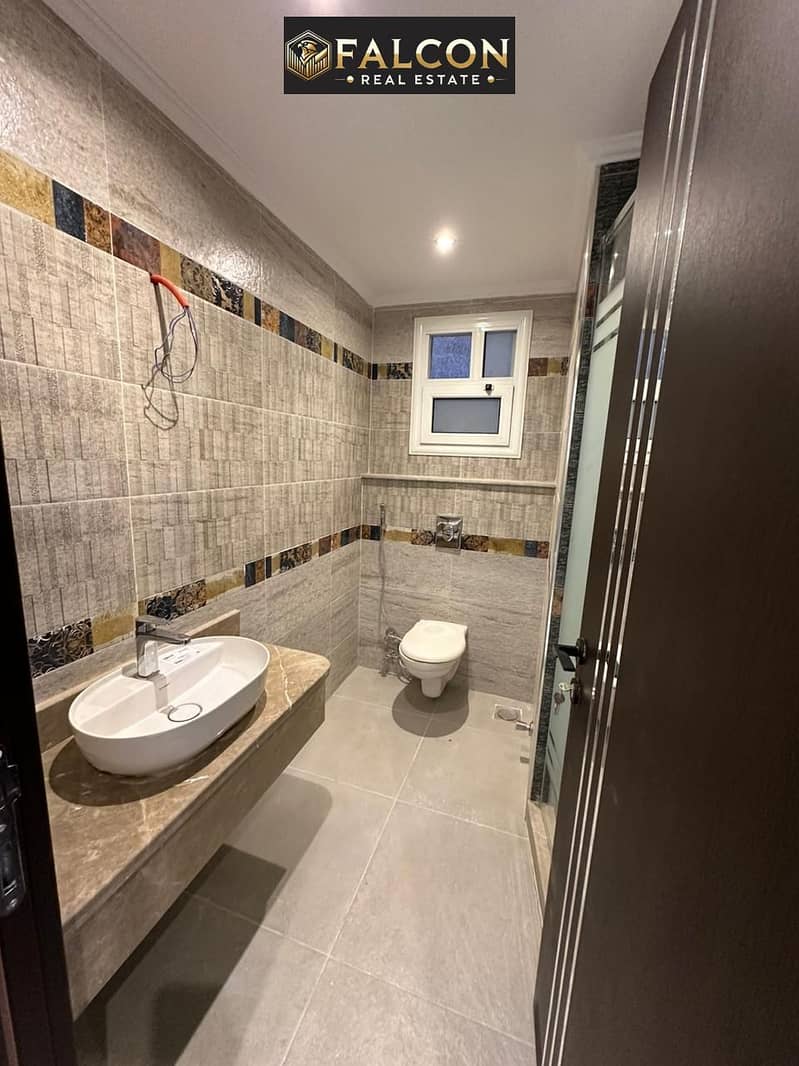 8 215b28f9-e862-4b25-ad11-2fe02fc7e79b. jpg