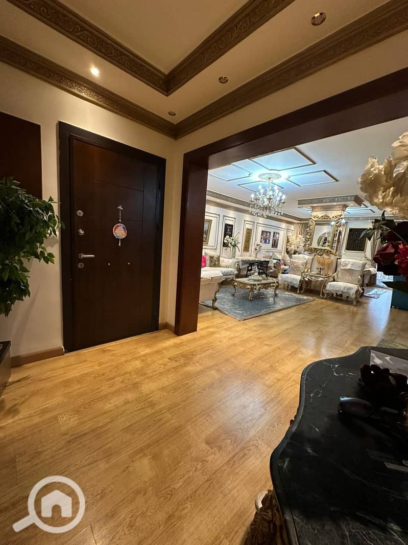 9 dff4e0ca-2e2b-4f93-ae1c-4b330411ff49. jpeg