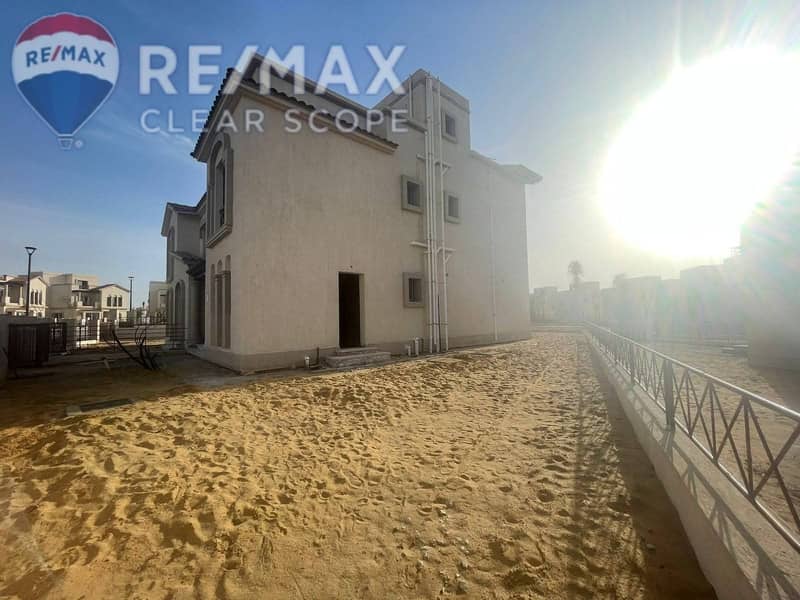 4 4fac6c08-a396-4c20-ba99-2f397eeca910. jpg