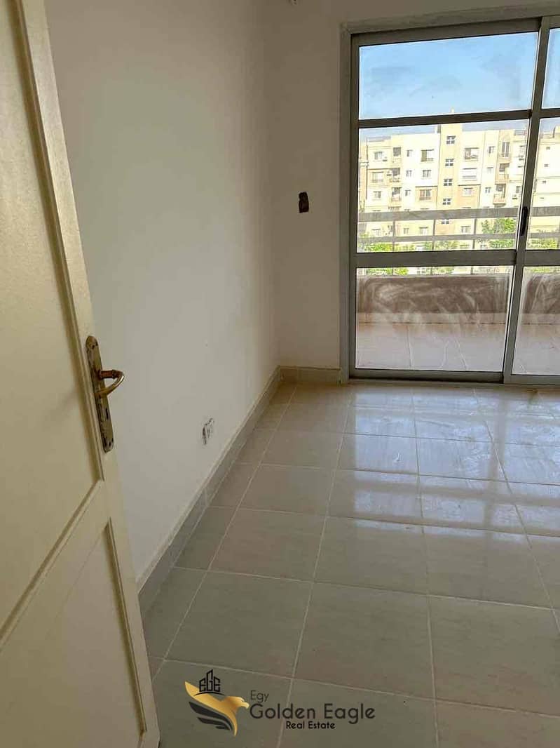 4 0683968b-516b-470a-a95d-a1c1ecffd29b. jpg