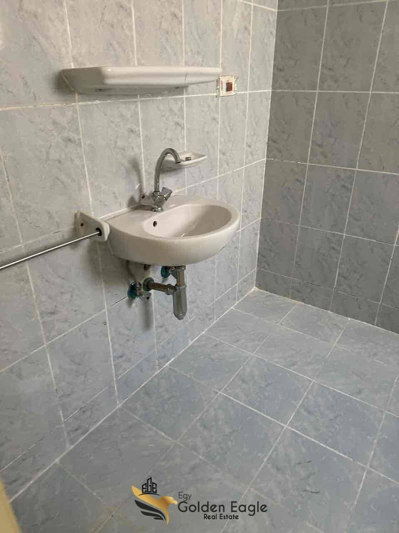 9 37501b81-3846-4bc8-b6af-2e17e79a07e9. jpg