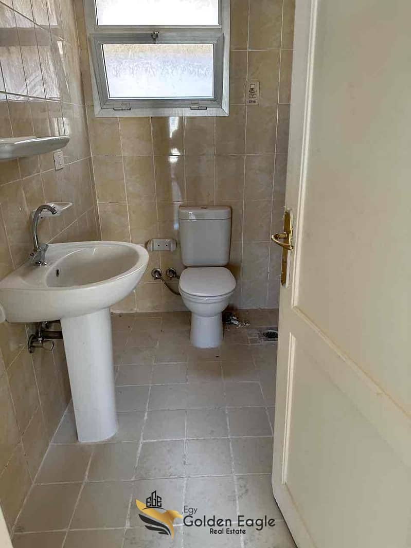 10 5057ba4f-eb03-4dd6-aef9-cec00b40b45b. jpg