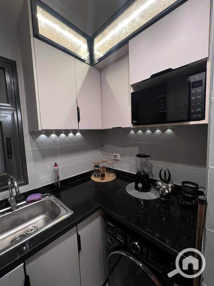 8 578791597_4231977927129632_1373412679658221827_n. jpg