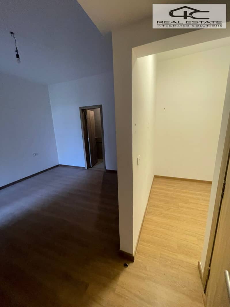 9 WhatsApp Image 2025-11-18 at 8.50. 12 PM (1). jpeg