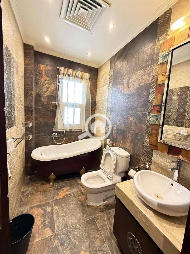 8 f4b2cd0b-a2a8-4067-b7f1-52b37c5780ad. jpg