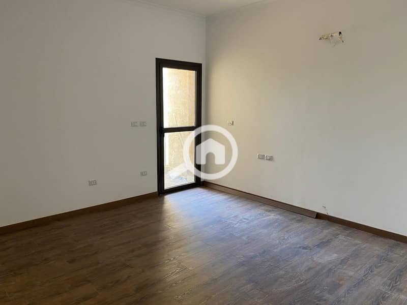 3 WhatsApp Image 2025-11-17 at 17.32. 40_2a2b43c2. jpg