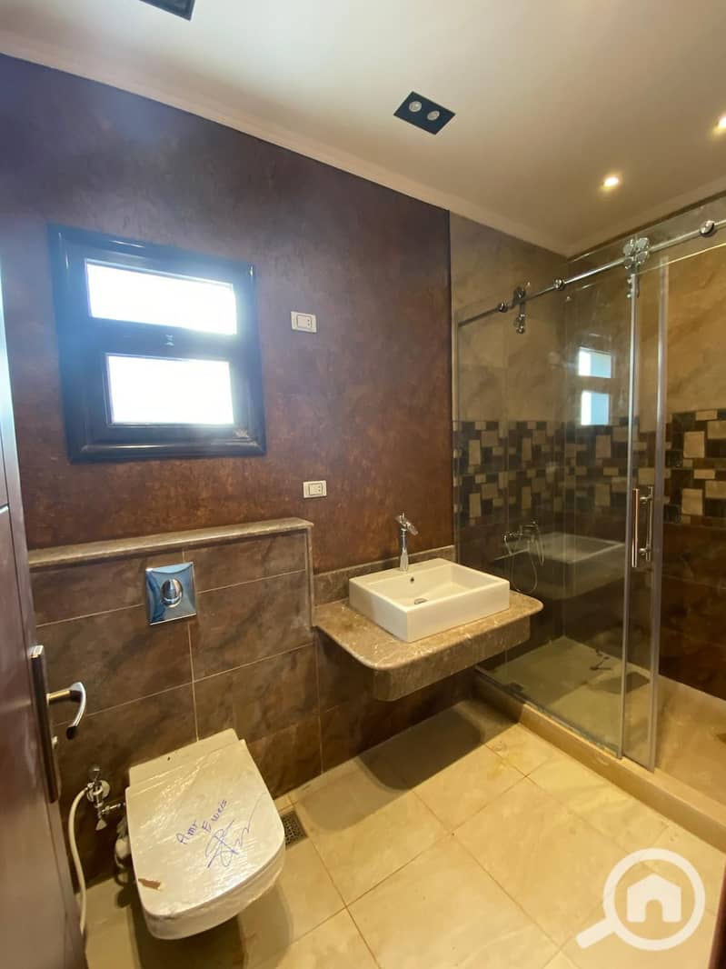 11 WhatsApp Image 2025-11-17 at 17.32. 41_d4276444. jpg