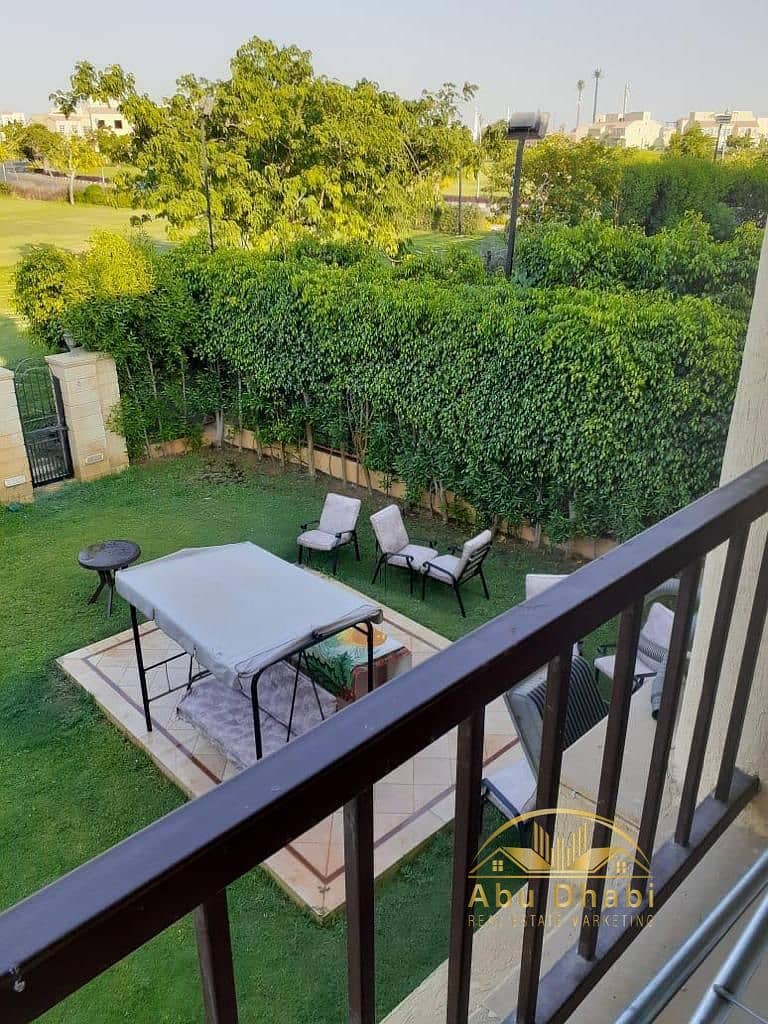 4 bdb40cd3-7f4f-445c-bf57-99647d536e12. jpg