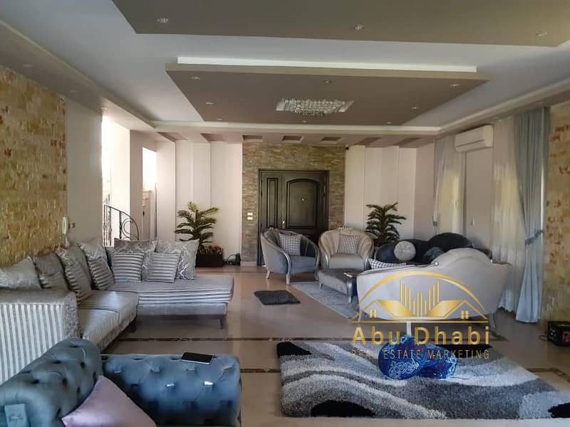 8 03c42aff-33d9-429c-8101-ce49a735e37e. jpg