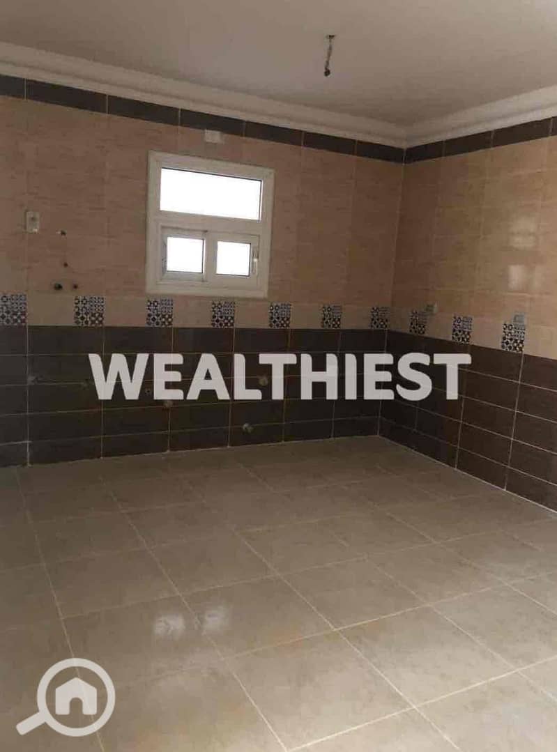 4 ea1841d1-28ca-48a6-a33e-2384bb44f9f2. jpg