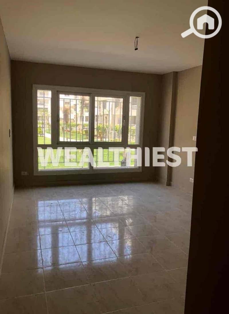 12 db2a519d-2e7f-44df-abf0-9996f3dce1d6. jpg