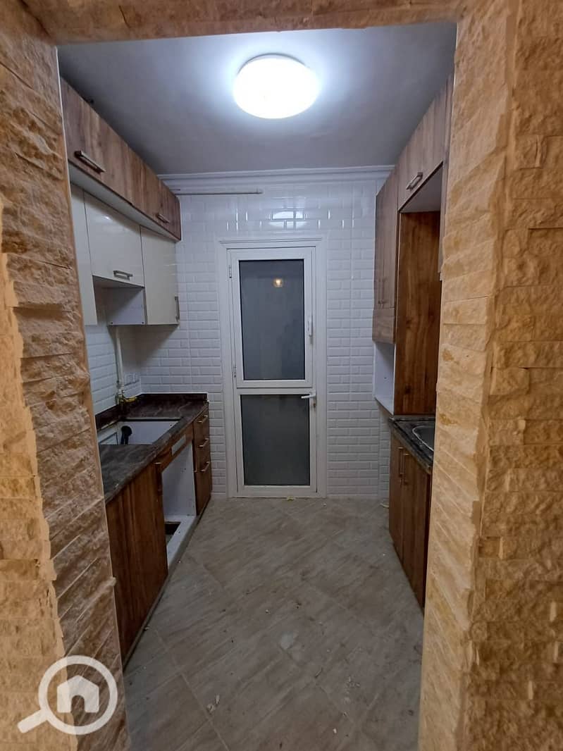 13 3b0f467f-da04-4918-8967-afefeed4e1c9. jpg