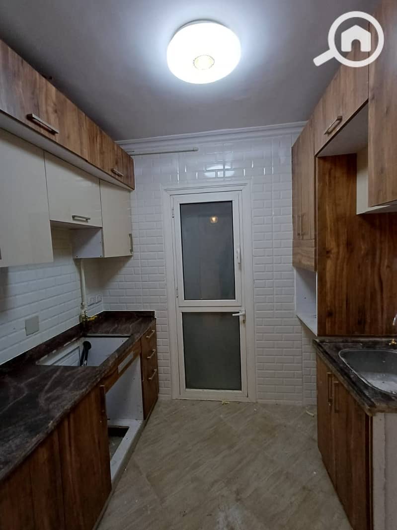 14 948f9aee-1979-4400-a292-a9b7dce7b357. jpg