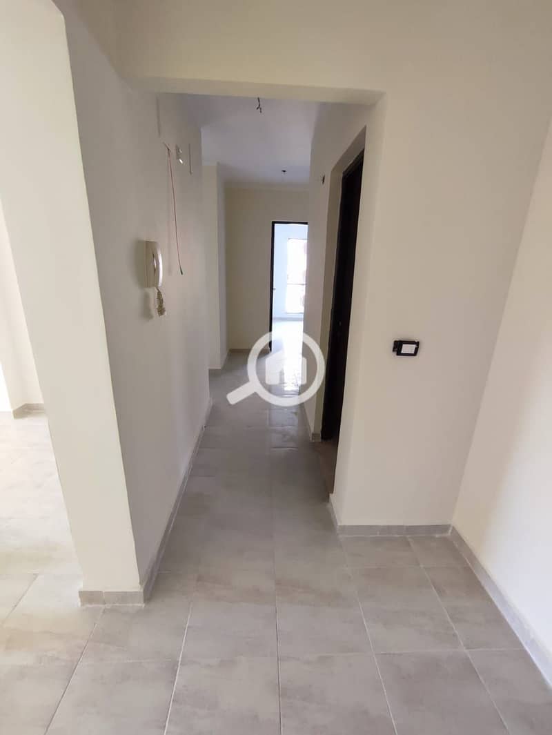 12 09401669-9623-41eb-be9a-558a3a44f251. jpg