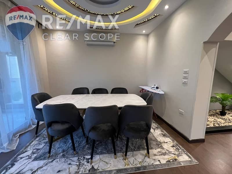 4 3c8bb827-3dd8-4d98-b736-11d5953e2300. jpg