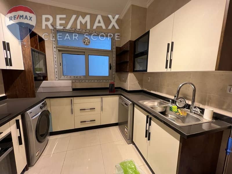 10 35bb63a2-d5f5-4600-ad0c-b7bf13b89fb8. jpg