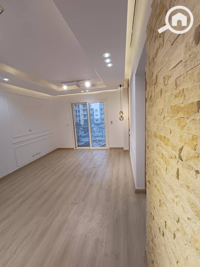 2 WhatsApp Image 2025-11-20 at 15.42. 36_b31b4cf4. jpg