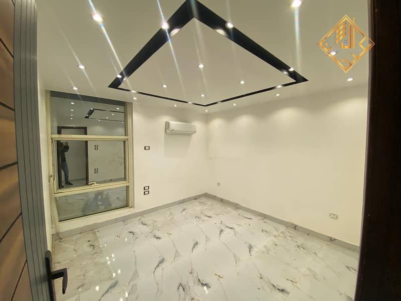 5 WhatsApp Image 2025-11-19 at 17.30. 12 (3). jpeg