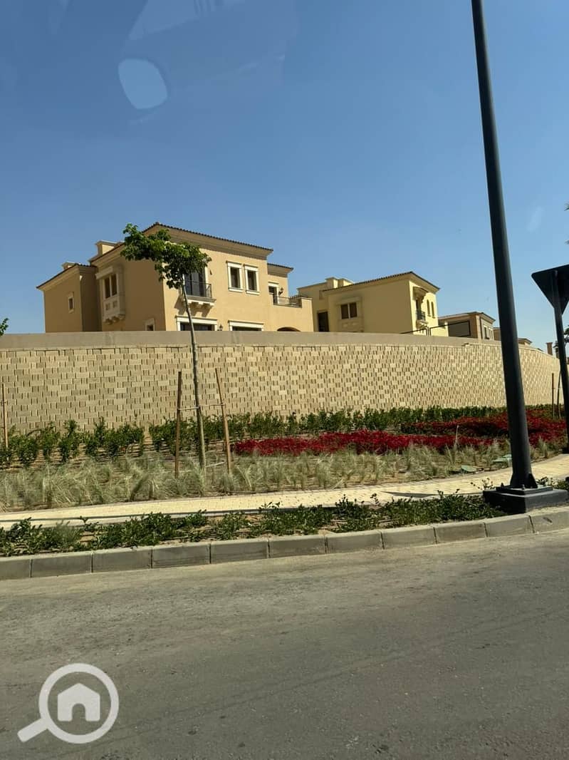 5 584134548_822543710762750_7196798070767465095_n. jpg