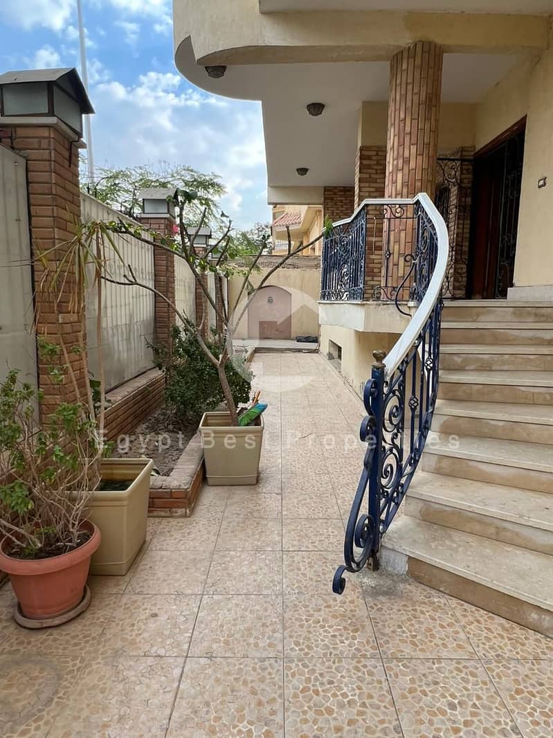 6 9628c640-d258-4275-bddd-72d2c7e5f824. jpeg