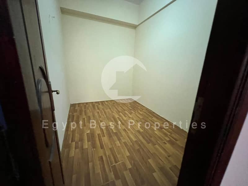 12 d312124e-d90d-47be-a452-18f95bccc51f. jpeg