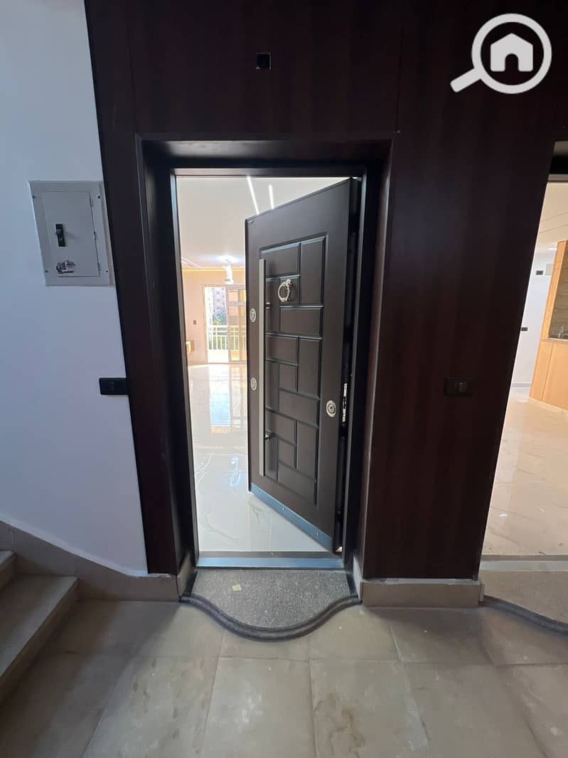 2 b0478202-b74d-4dc9-be52-033585dafb8a. jpg