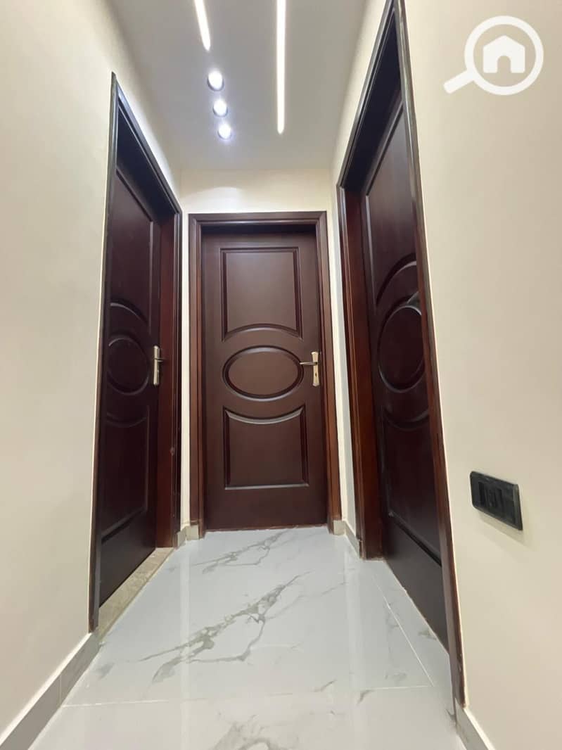 9 b03fd190-b40c-4a23-a50e-7d4ed0edec99. jpg