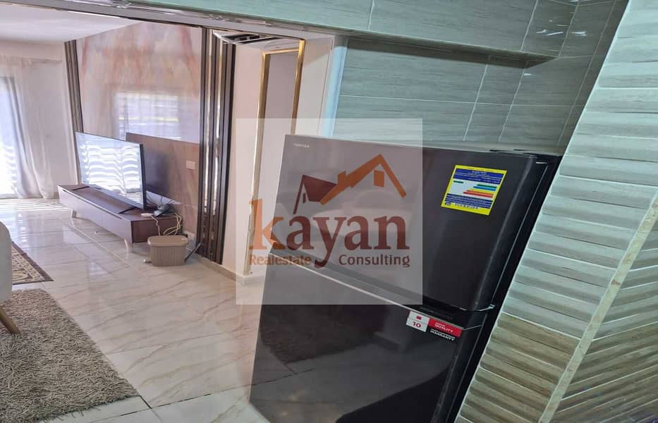 12 c79c388c-7971-4442-84f4-a682fc52a9c6. jpg