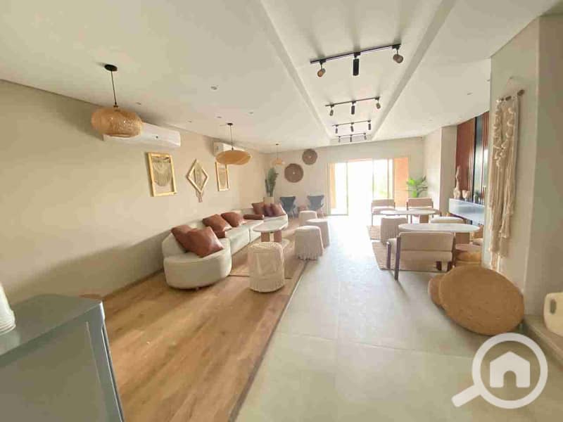 2 IMG_20230416_041314_797. jpg