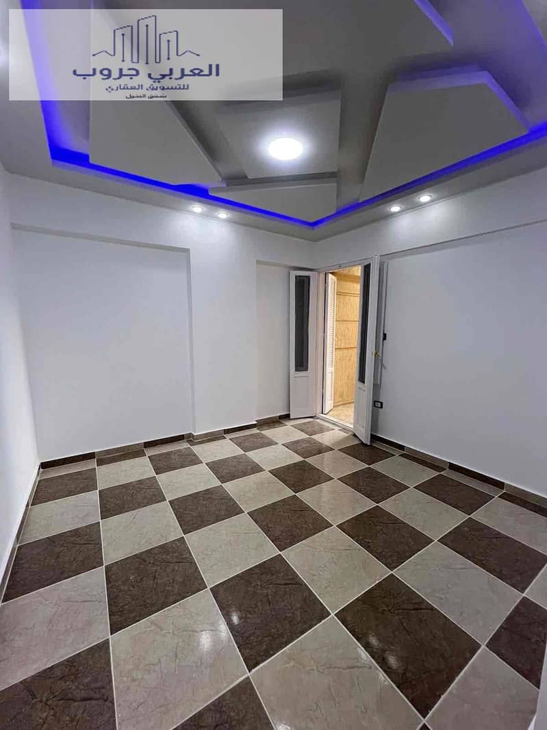 9 5a90943d-c7e4-47d0-a2c1-1a4c809c83e0. jpg