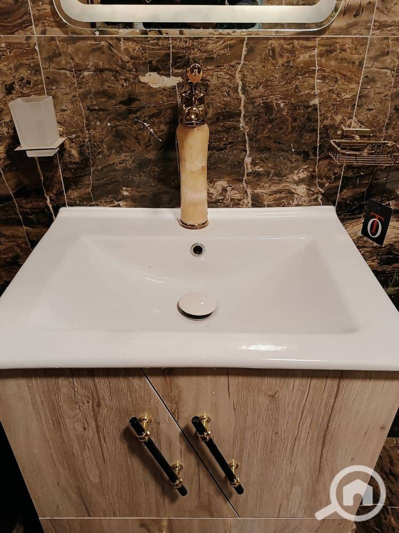 14 e37952ca-19ad-441e-991b-c0cc18031335. jpg