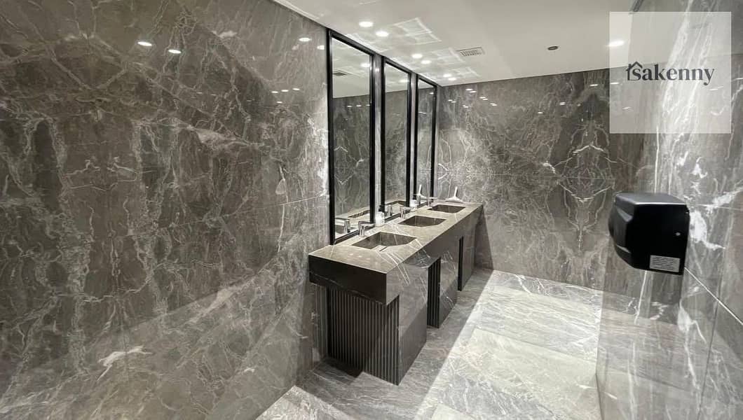 11 WhatsApp Image 2025-11-17 at 11.25. 49_6eb61a9f. jpg