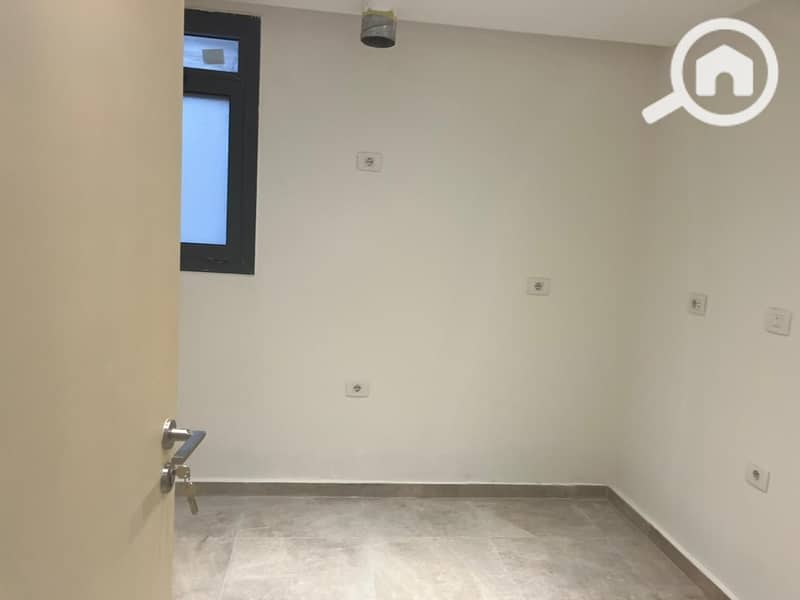 6 WhatsApp Image 2025-11-20 at 14.25. 23. jpeg