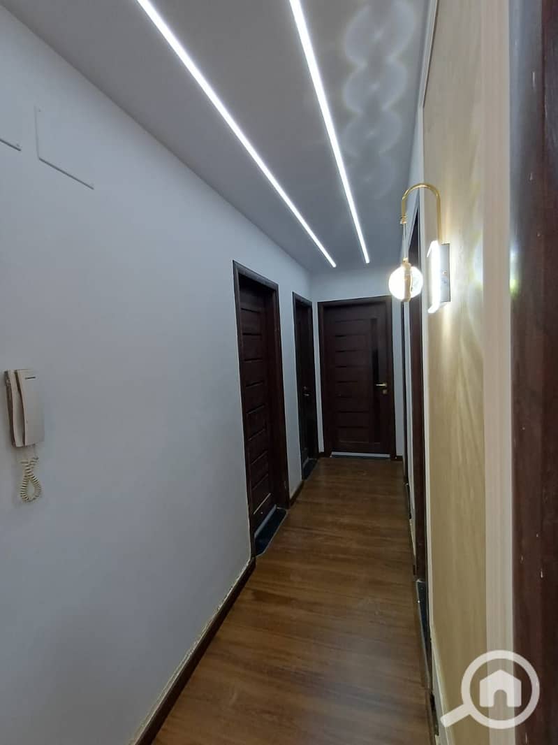 14 87a3b7b2-369a-4b0d-aefe-ecb51f9cf104. jpg