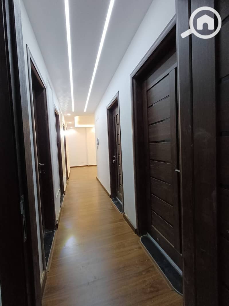 15 10768b2f-59e3-4bf9-8ee6-ce2f854df7ce. jpg