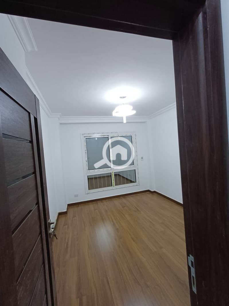 20 dca37f8f-9f51-46f6-9d46-3e3d01e24a61. jpg