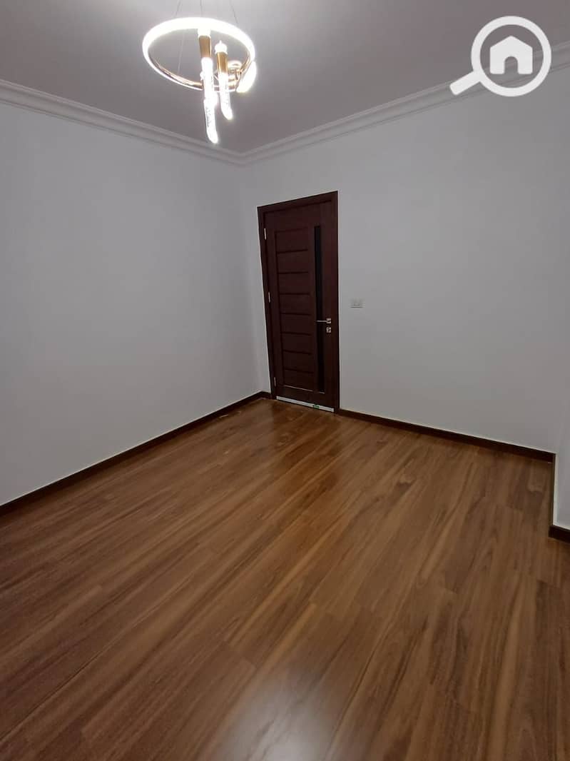 22 c10860d0-4b0e-4441-8efa-06282568f981. jpg