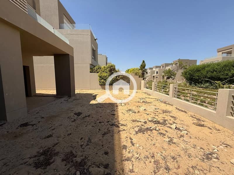 8 WhatsApp Image 2025-11-20 at 13.55. 13 (2). jpeg