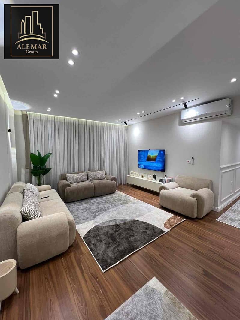 2 37d28f0e-8b5f-4c6e-b14f-348136ea71a1. jpg