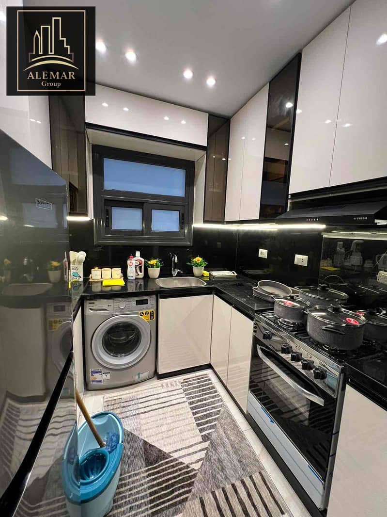 8 16d2f6b4-0398-4a1b-8c96-a4df20654083. jpg