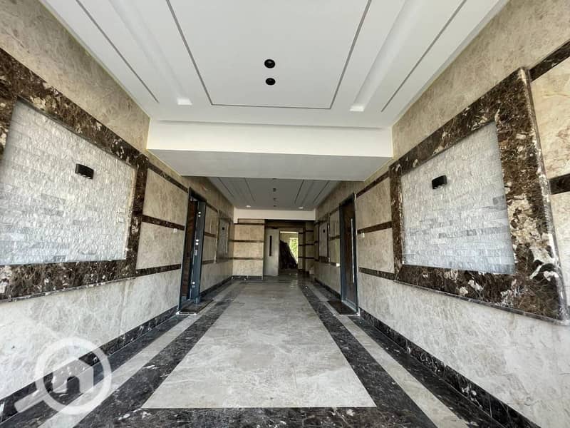 6 f0d3000e-b4ea-4e97-a06a-6b877a5baffe. jpg