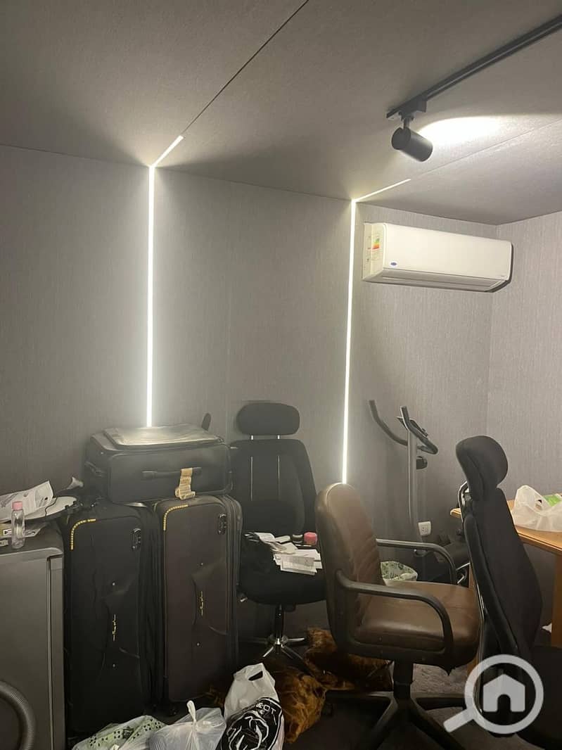 4 WhatsApp Image 2025-10-13 at 12.00. 39 PM. jpeg