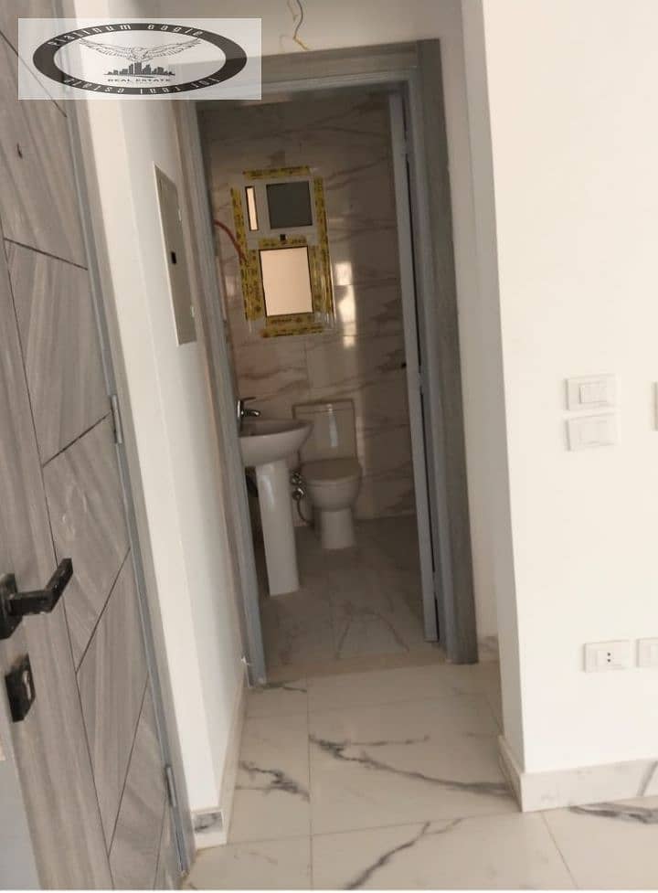 9 1e614eb6-12d5-46c9-a7be-70d1212d72db. jpg