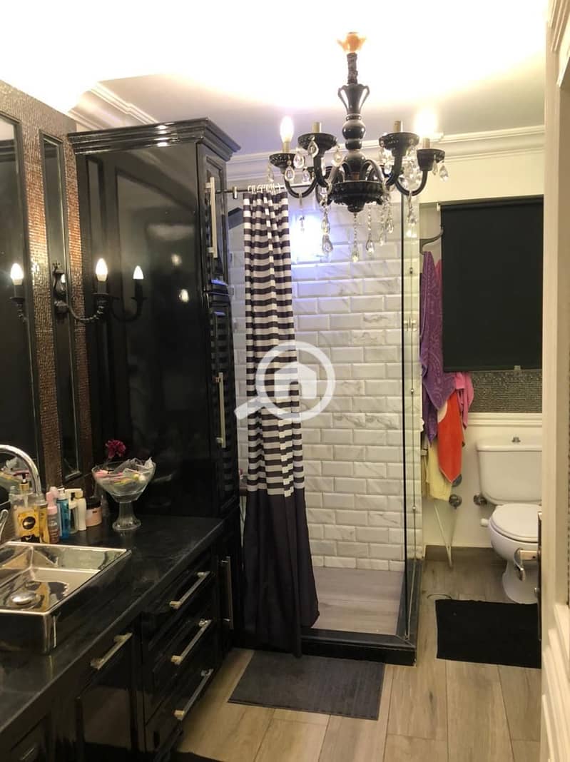 12 e6fda62b-95d1-4f5a-a0dc-4932a1dcd1b5. jpeg