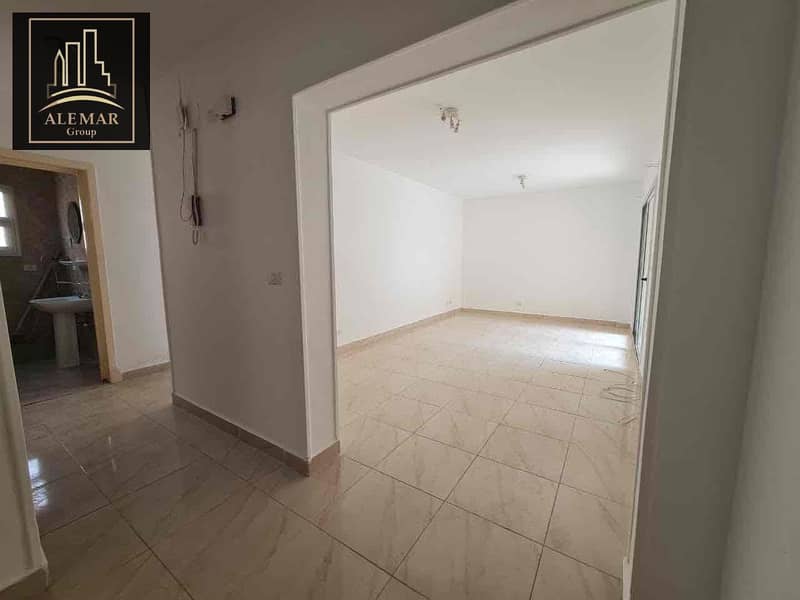 6 7b661c6f-46f2-4135-bb72-38a3a5944135. jpg