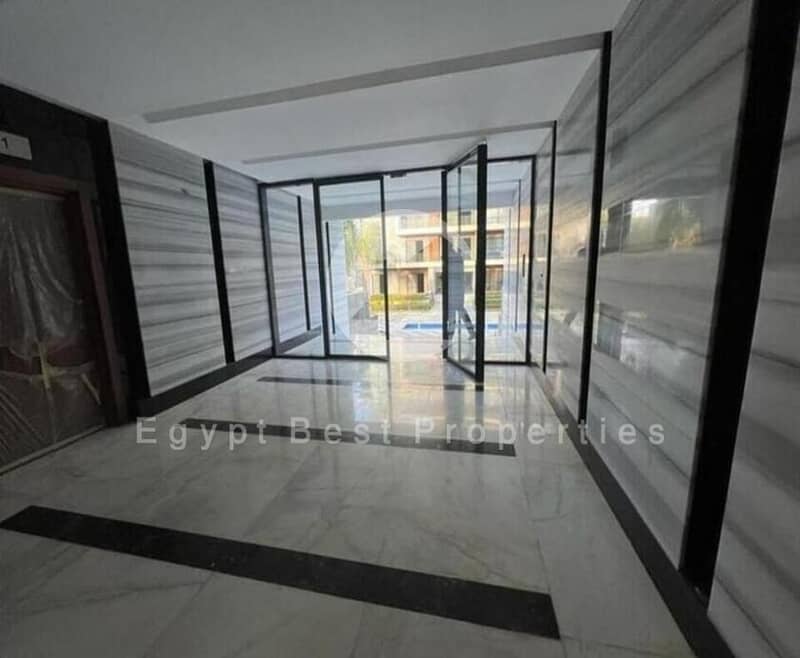 2 18163f20-f4ed-4c3d-acfa-9b64210eb608. jpg