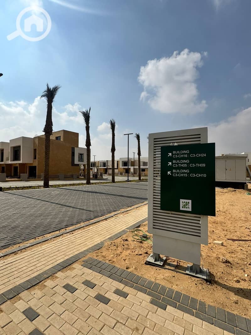 10 bd62c62b-bf8c-473f-8405-7591ac809718. jpg