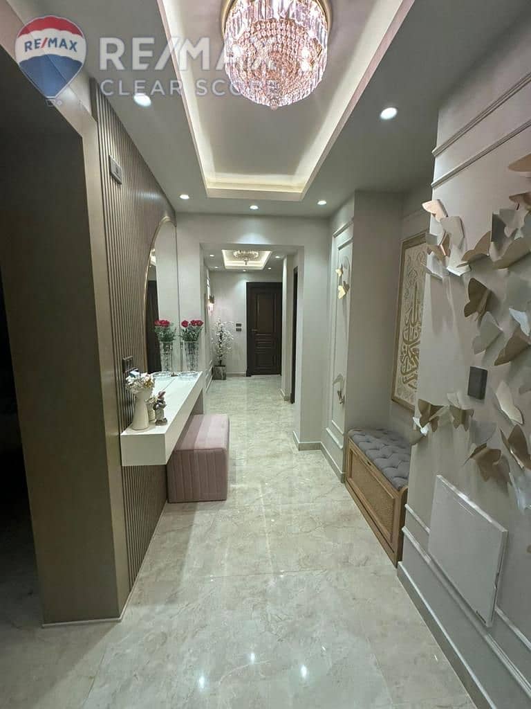 3 22a6ecd0-4438-41e5-a732-9ec3d305f60a. jpg