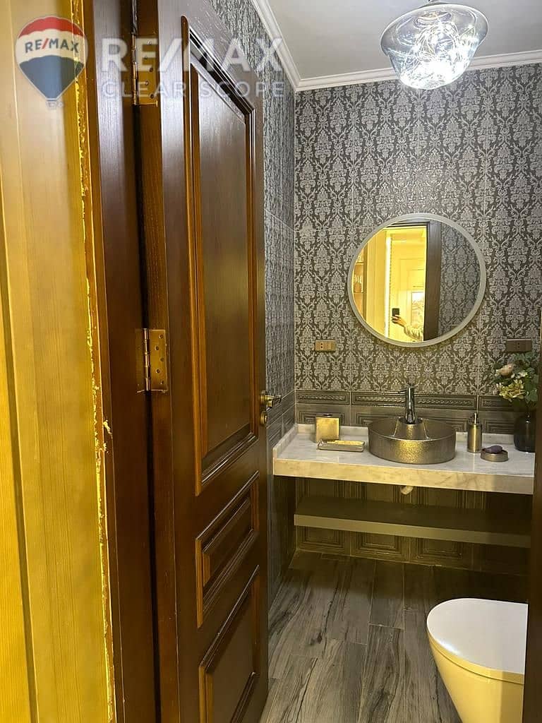 6 80a8c8e5-b027-45ea-89ed-f12d75e71389. jpg